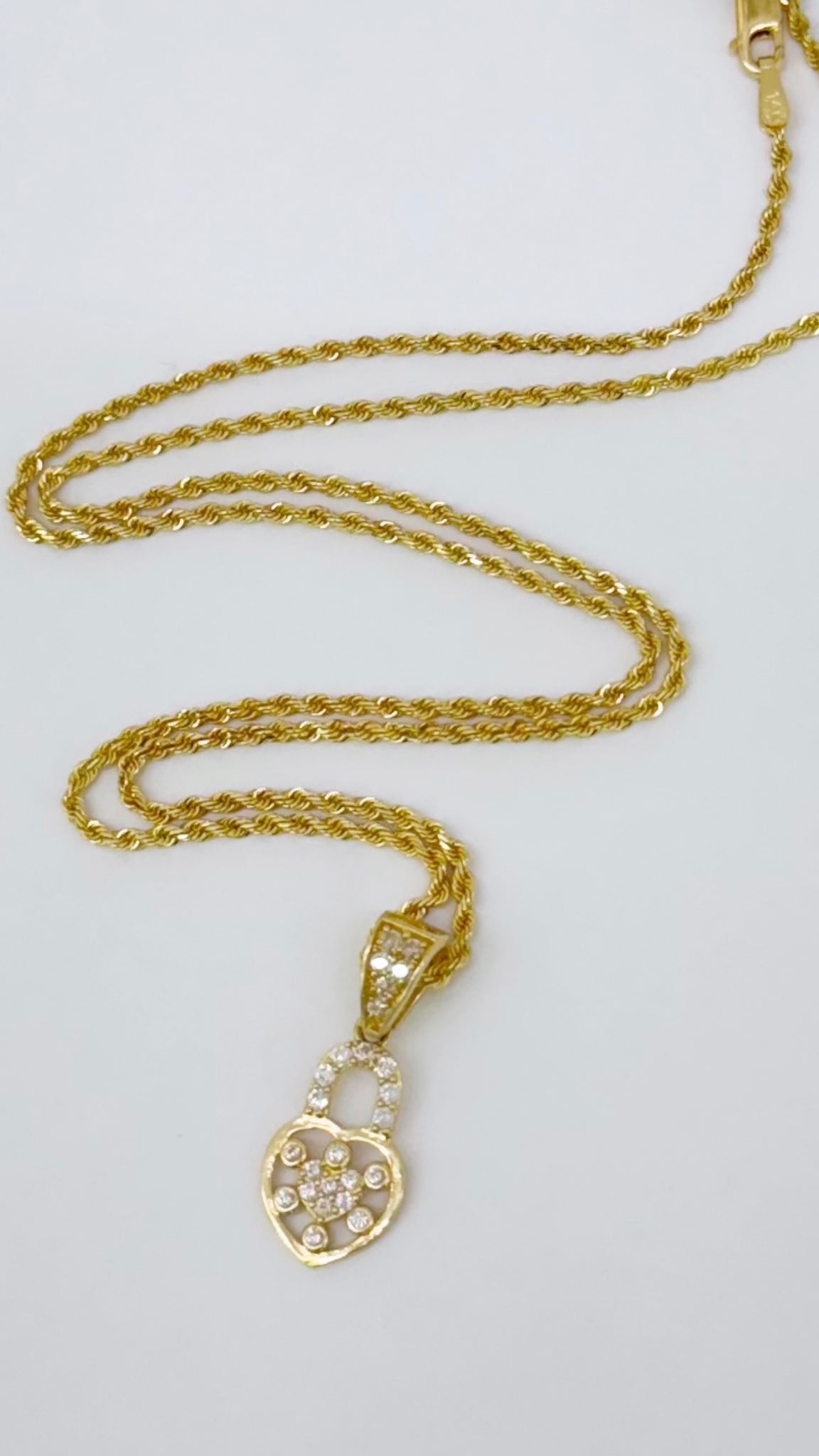 Solid rope chain and pendant 14k